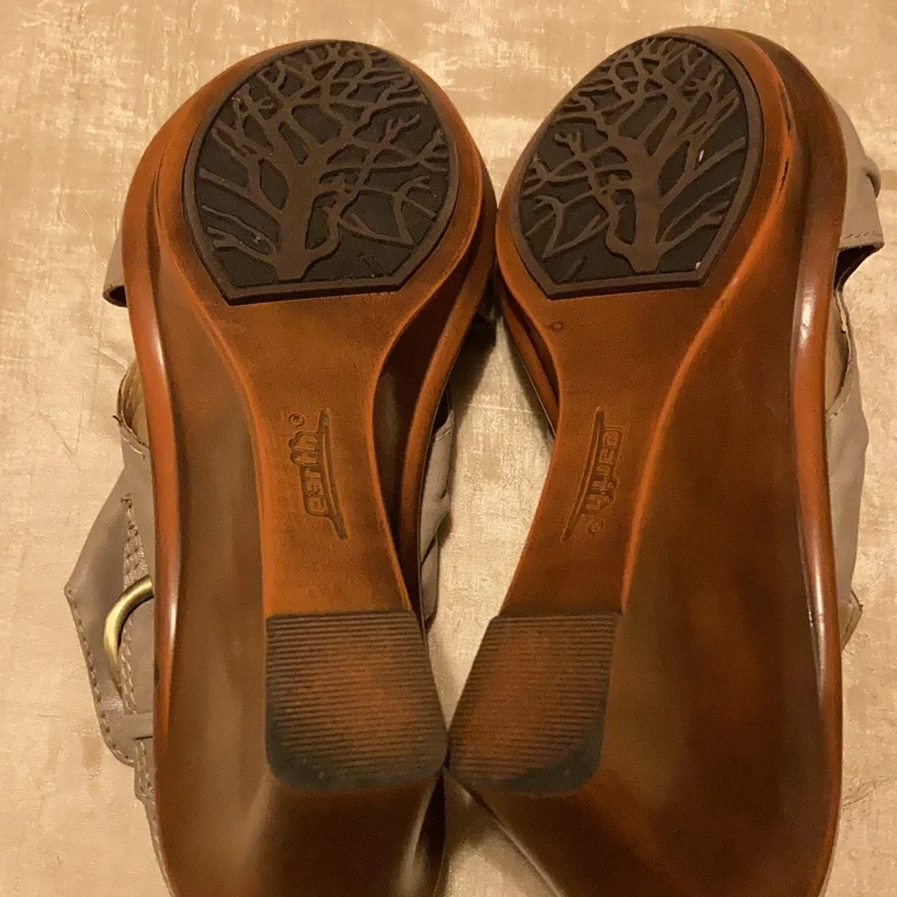 Earth Bonsai Too Leather Wedge